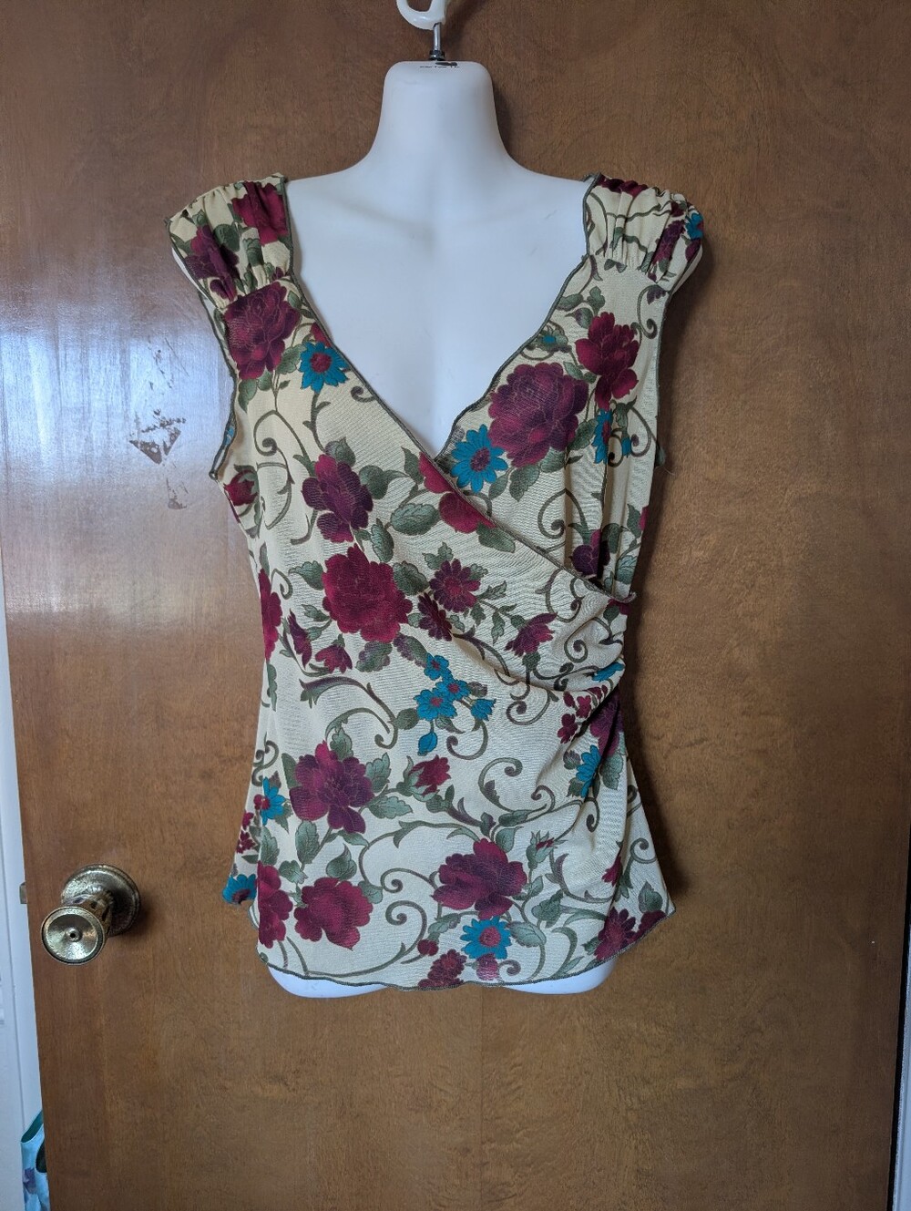 Vtg Y2K Daytrip Tan Sheer Red Floral Sleeveless V-neck Top Blouse Shirt